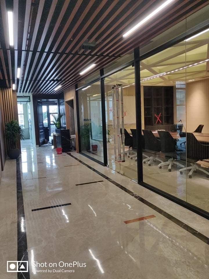 Bright Collaborative Workspace with Minimal Design